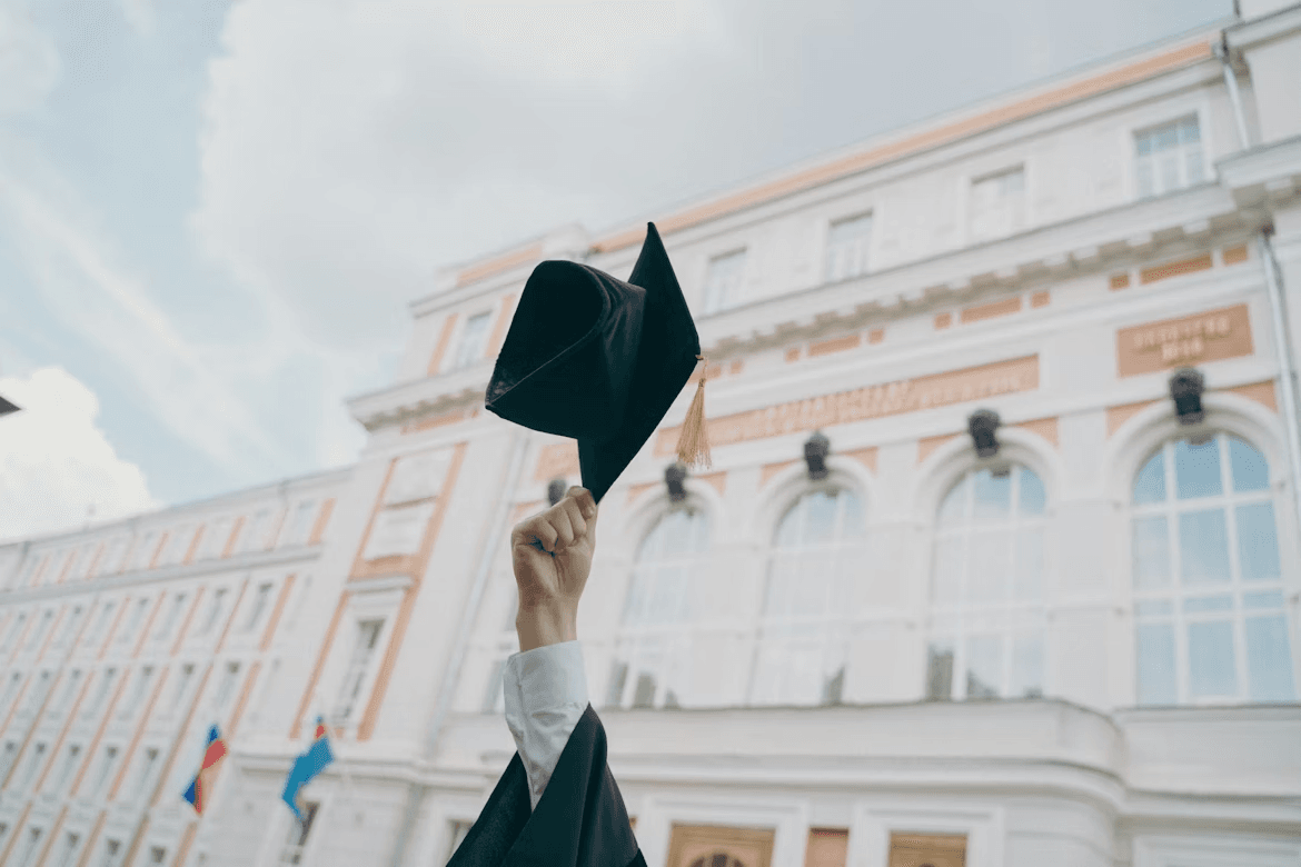 The Graduate Who Mass-Applied 200 Jobs: Why It Failed